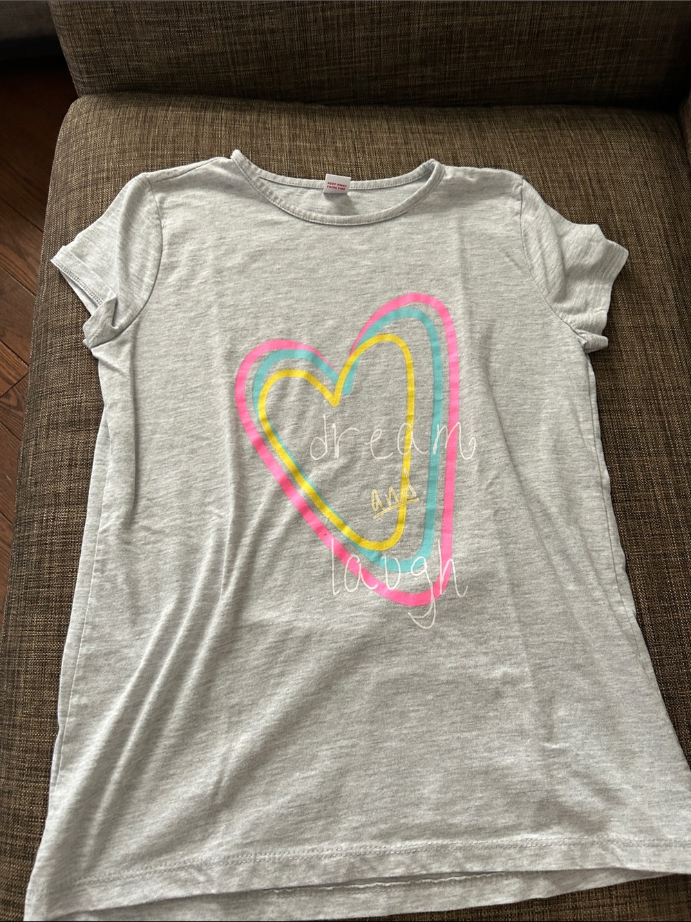 🔥 5/$25 - Girls' Gray Heart Graphic Tee - Dream and Laugh